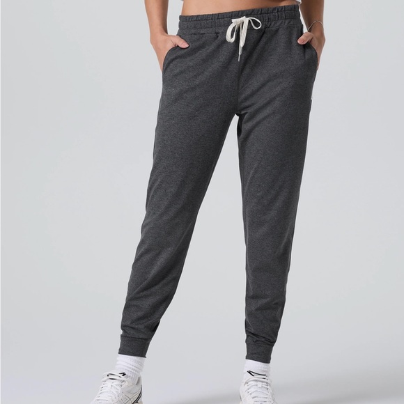 Vuori Pants - Vuori Performance Joggers Charcoal Heather